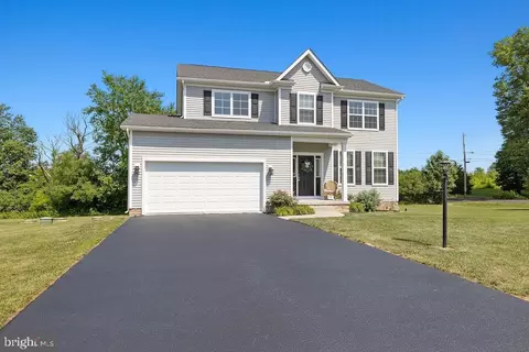 15 Logan Cir, Littlestown, PA 17340