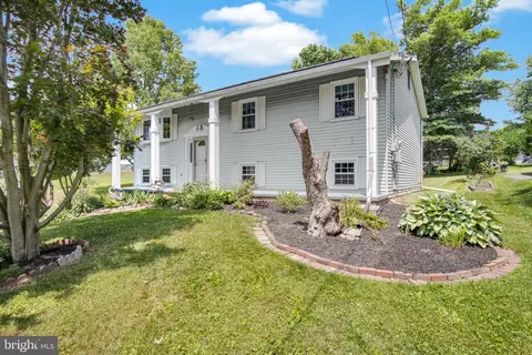 14 Pemberton Dr, East Berlin, PA 17316