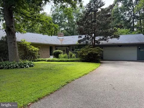 1049 Ridge Rd, Gettysburg, PA 17325