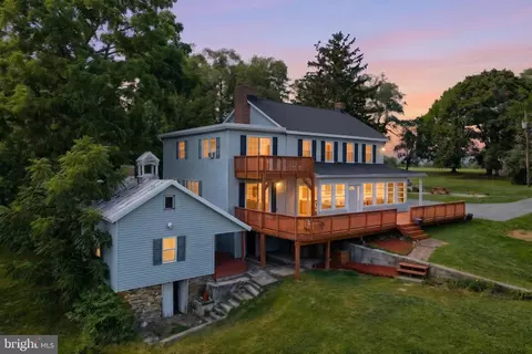 25 John Edward Dr, Littlestown, PA 17340