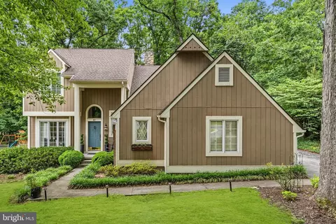 87 Twin Lakes Dr, Gettysburg, PA 17325