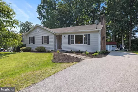 16 Halleck Dr, East Berlin, PA 17316