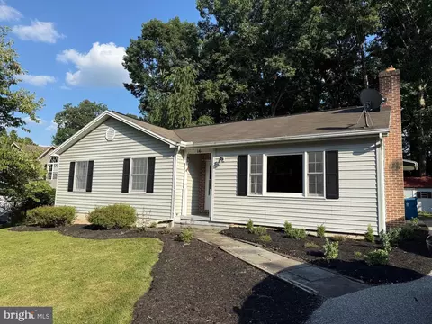 16 Halleck Dr, East Berlin, PA 17316