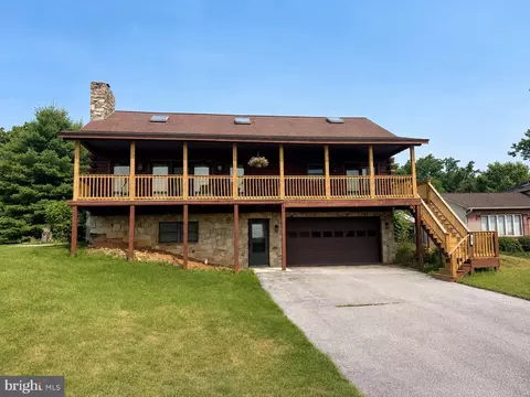 19 Lake Meade Dr, East Berlin, PA 17316
