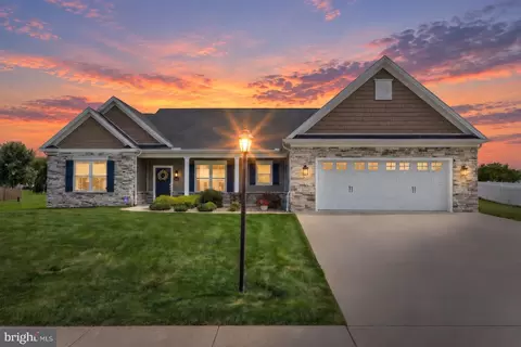 15 Onyx Rd, New Oxford, PA 17350