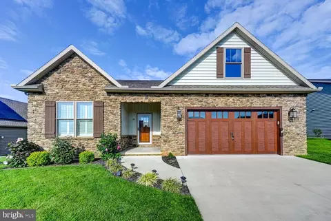 29 Smith Cir, Littlestown, PA 17340