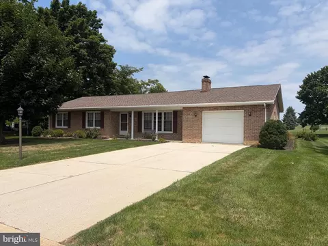 310 3rd, Mcsherrystown, PA 17344