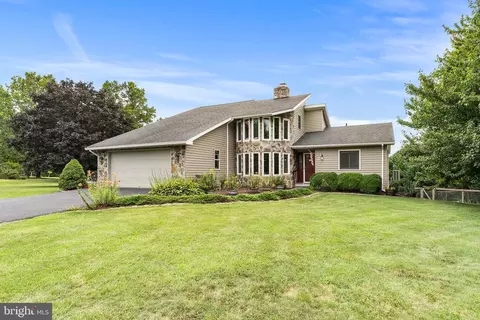 770 Yellow Hill Rd, Biglerville, PA 17307