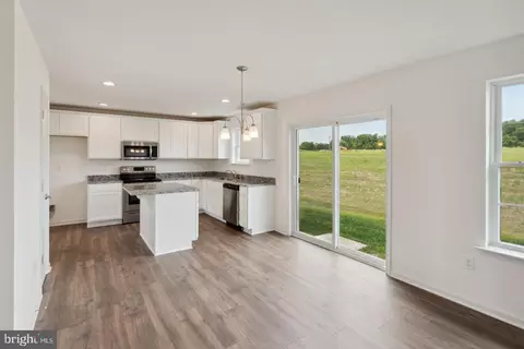Entry Way - 35 Shawl Dr #LOT 77, Hanover, PA 17331 photo 2 of 5