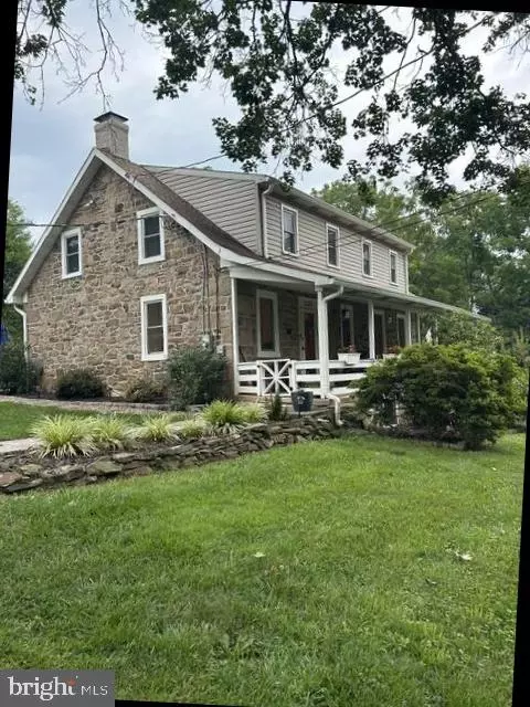 450 Kohler School Rd, New Oxford, PA 17350