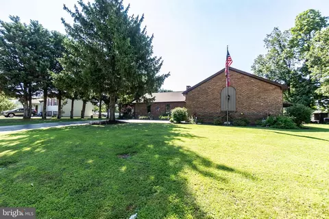 380 Mcsherry Woods Dr, Littlestown, PA 17340