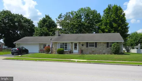 32 Columbus Ave, Littlestown, PA 17340