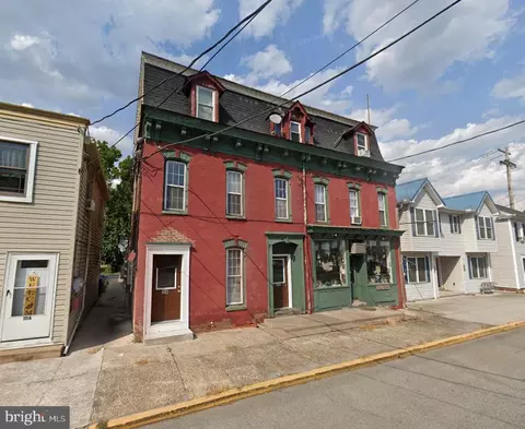 105 W King St, East Berlin, PA 17316