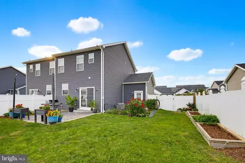 Exterior - 176 Skyview Cir, Hanover, PA 17331 photo 3 of 3