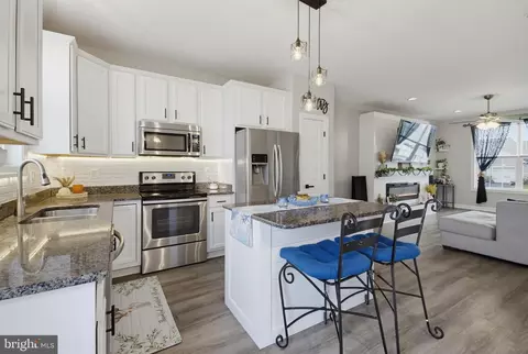 Kitchen - 176 Skyview Cir, Hanover, PA 17331 photo 2 of 2