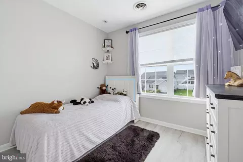 Bedroom - 176 Skyview Cir, Hanover, PA 17331 photo 2 of 4