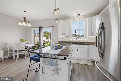 Kitchen - 176 Skyview Cir, Hanover, PA 17331 photo 1 of 2