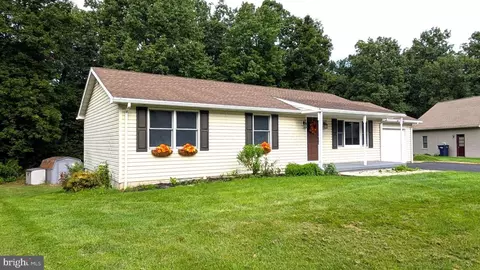29 Chinkapin Dr, New Oxford, PA 17350