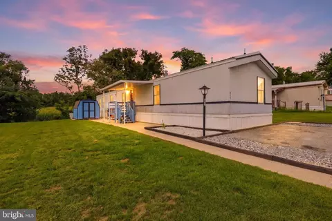 277 Berwick Rd, Abbottstown, PA 17301