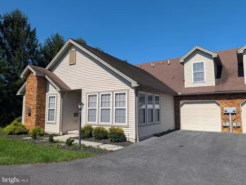 12 Hillview Ct, Fairfield, PA 17320