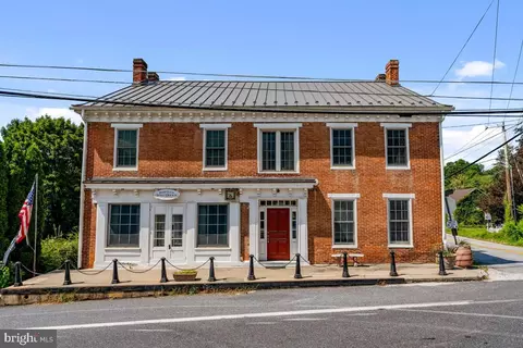 3498 Carlisle Rd, Gardners, PA 17324