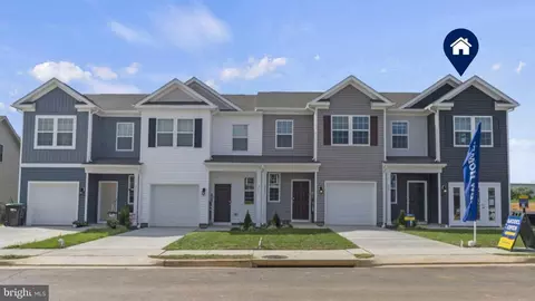 39 Cambridge Ct, Gettysburg, PA 17325
