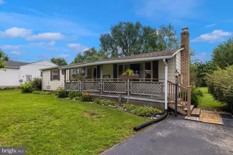 598 Grant Dr, Gettysburg, PA 17325