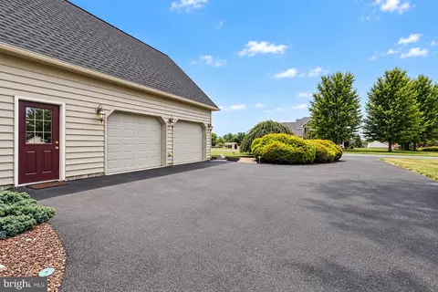 Exterior - 12 E Summit Dr, Littlestown, PA 17340 photo 6 of 8