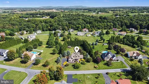 View/Area - 12 E Summit Dr, Littlestown, PA 17340 photo 2 of 6