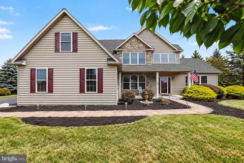 Exterior - 12 E Summit Dr, Littlestown, PA 17340 photo 3 of 8