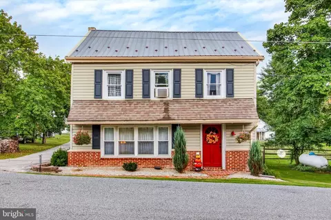 1967 Oxford Rd, New Oxford, PA 17350
