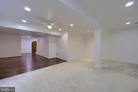 Living - 286 Maple Dr, Hanover, PA 17331 photo 6 of 8