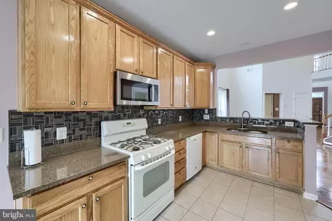 Kitchen - 286 Maple Dr, Hanover, PA 17331 photo 3 of 4