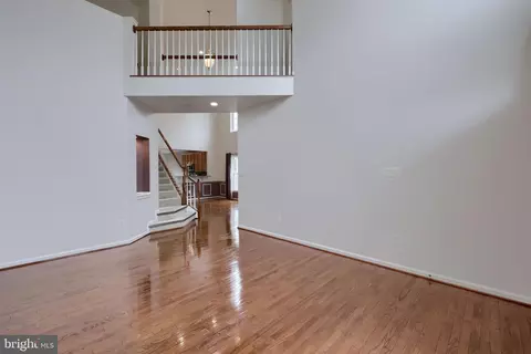 Living - 286 Maple Dr, Hanover, PA 17331 photo 2 of 8
