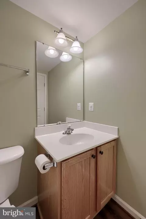 Bath - 286 Maple Dr, Hanover, PA 17331 photo 6 of 7