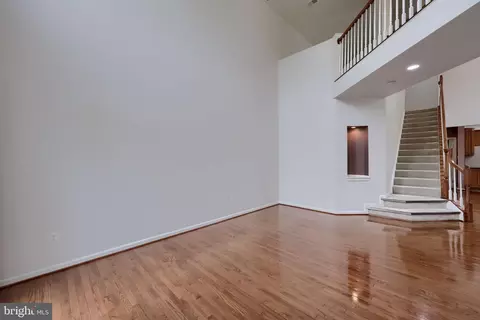 Living - 286 Maple Dr, Hanover, PA 17331 photo 1 of 8