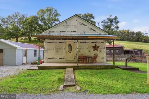 1084 Green Springs Rd, Hanover, PA 17331