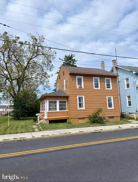 Exterior - 527 Main, Mcsherrystown, PA 17344 photo 2 of 3