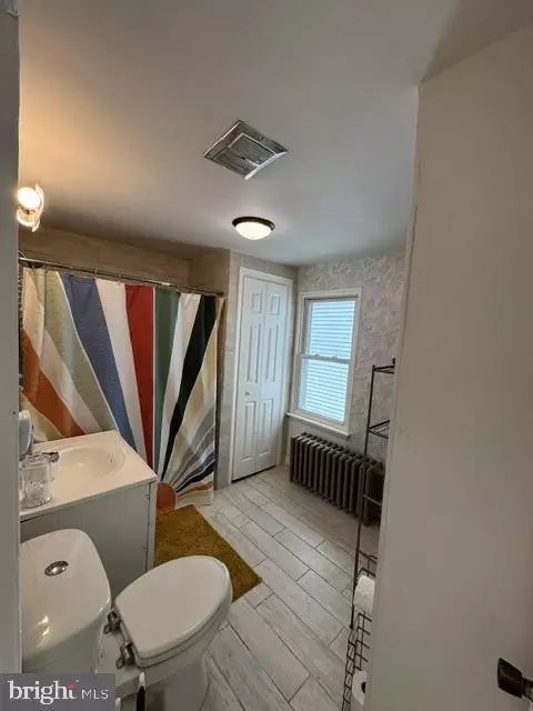 Bath - 527 Main, Mcsherrystown, PA 17344 photo 3 of 3