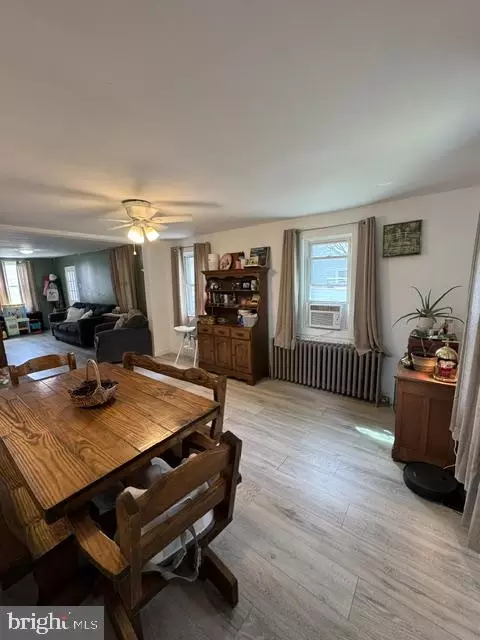 Dining - 527 Main, Mcsherrystown, PA 17344 photo 1 of 2