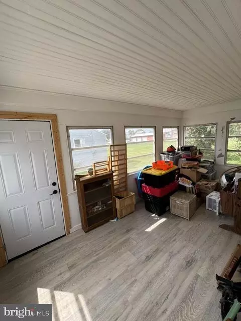 Exterior - 527 Main, Mcsherrystown, PA 17344 photo 1 of 3