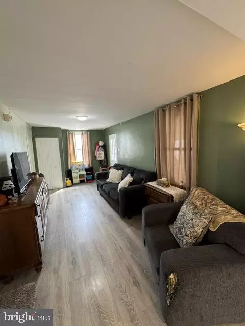 Entry Way - 527 Main, Mcsherrystown, PA 17344 photo 1 of 4