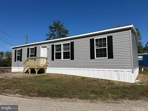 1365 Red Hill Rd #18, New Oxford, PA 17350