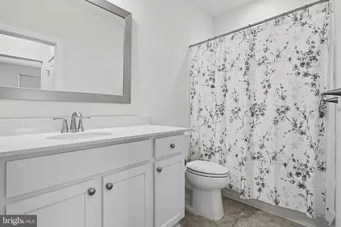 Bath - 13 Broomsedge Ln, Gettysburg, PA 17325 photo 1 of 1
