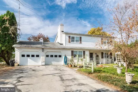 15 Easy St, Littlestown, PA 17340
