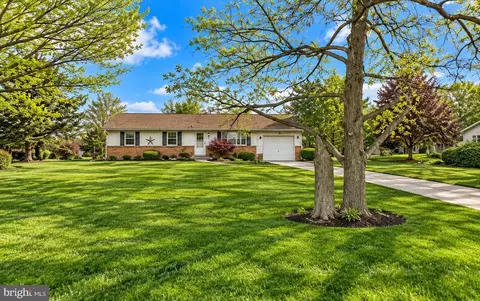 1267 Brickcrafter Rd, New Oxford, PA 17350