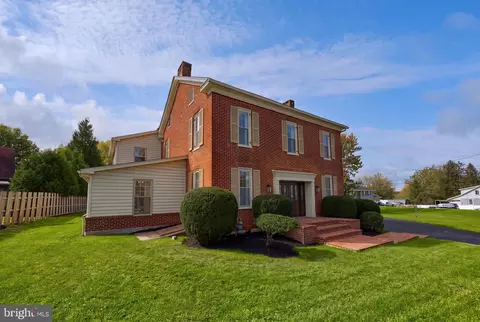 318 Oxford Rd, New Oxford, PA 17350