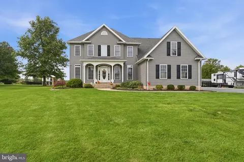 93 Quail Ct, Littlestown, PA 17340