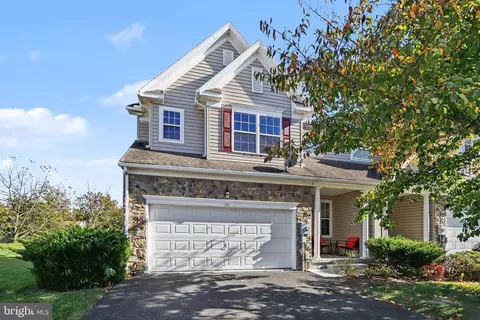 131 Battalion Ln, Gettysburg, PA 17325