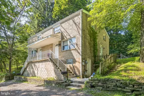 9216-18 Florida Ave, Penn Hills, PA 15235